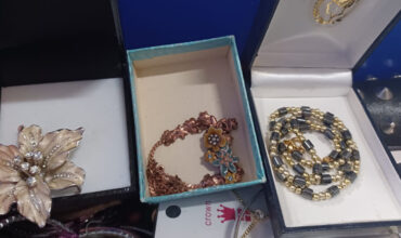 biżuteria w zestawie z anglii