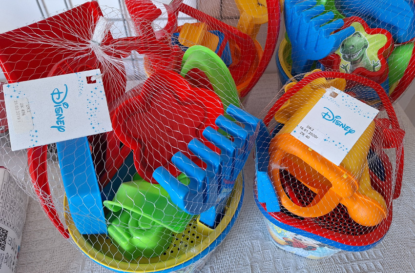 zestawy wiaderek z akcesoriami do piasku